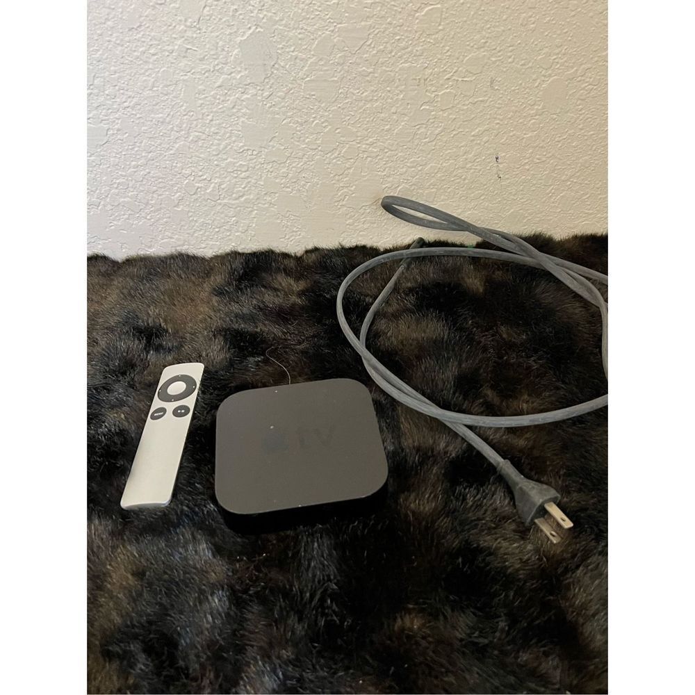 Apple TV 3rd Generation A1469 8GB Media Streamer